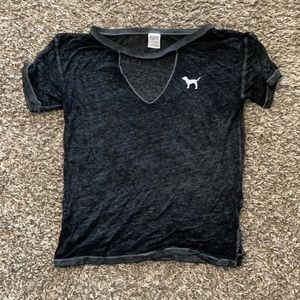 Shirt with fabric choker